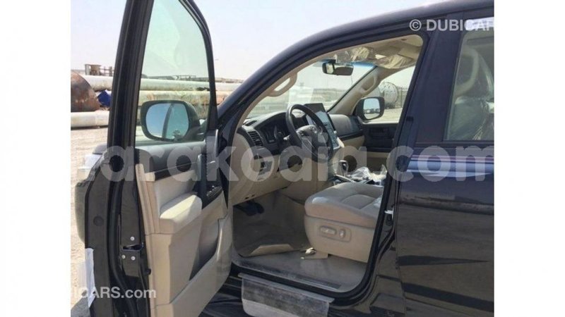 Big with watermark toyota land cruiser diana import dubai 5040