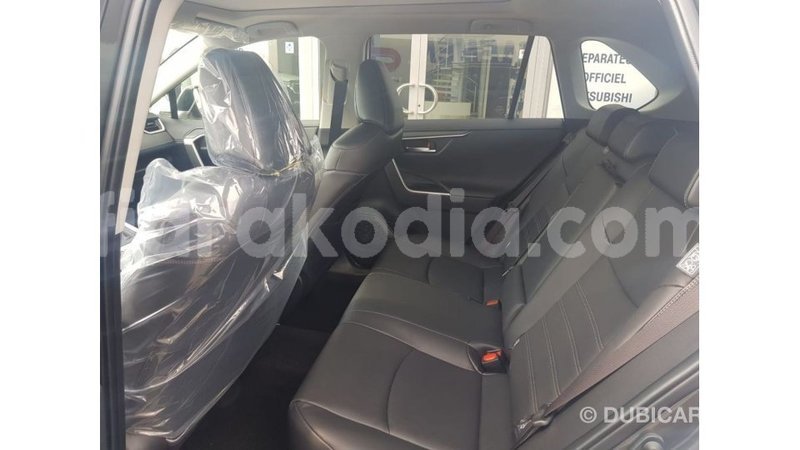 Big with watermark toyota hiace diana import dubai 5045