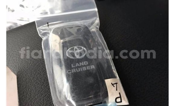 Acheter Import Voiture Toyota Prado Autre à Import - Dubai, Diana Acheter Import Voiture Toyota Prado Autre à Import - Dubai, Diana