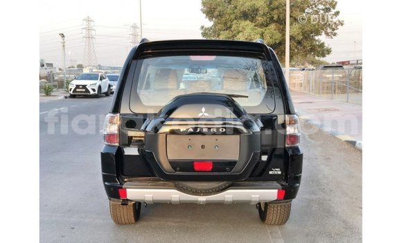 Acheter Import Voiture Mitsubishi Pajero Noir à Import - Dubai, Diana Acheter Import Voiture Mitsubishi Pajero Noir à Import - Dubai, Diana
