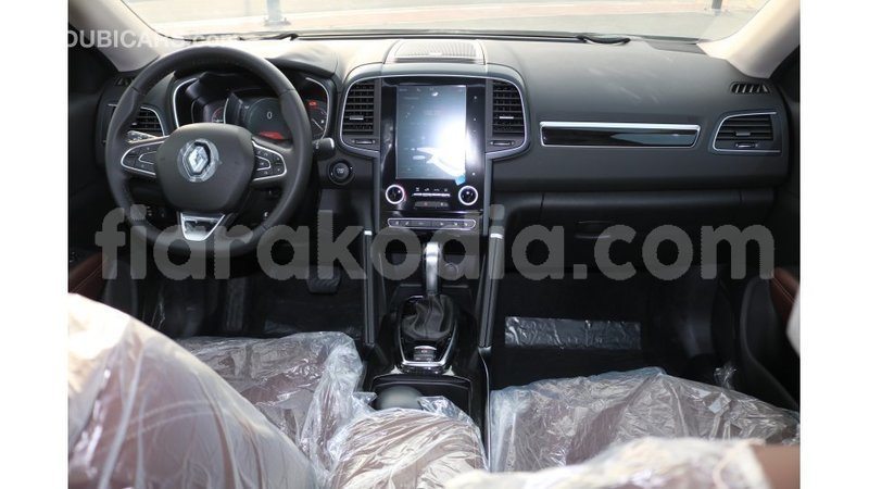 Big with watermark renault 4 diana import dubai 5055