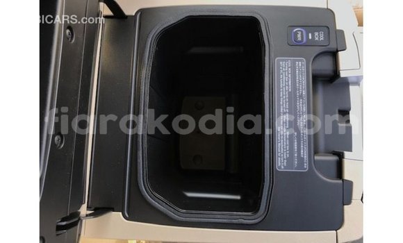 Acheter Import Voiture Toyota Land Cruiser Autre à Import - Dubai, Diana Acheter Import Voiture Toyota Land Cruiser Autre à Import - Dubai, Diana