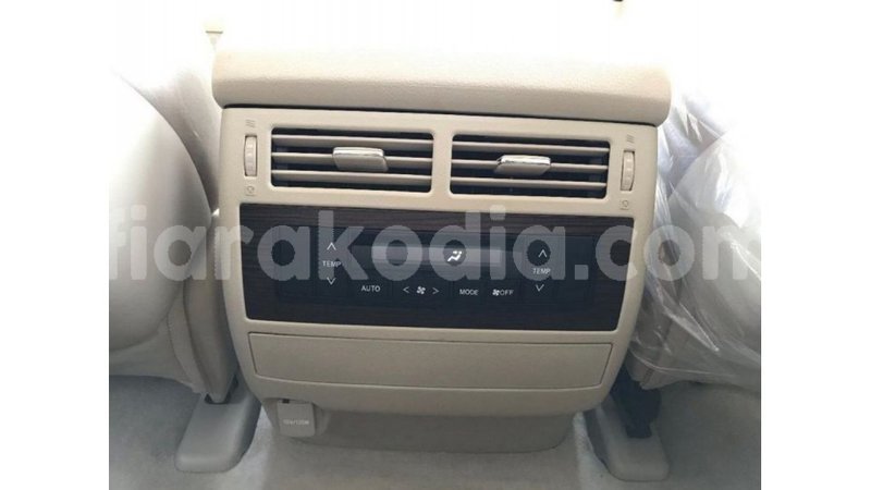 Big with watermark toyota land cruiser diana import dubai 5071