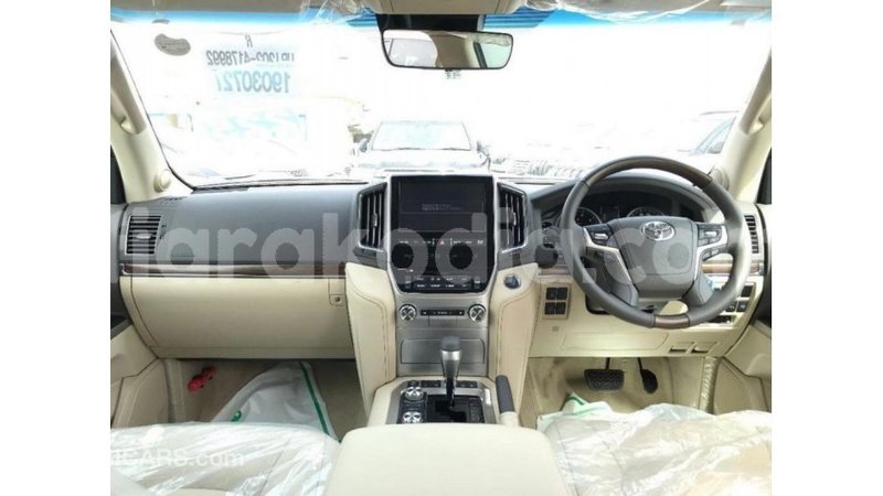 Big with watermark toyota land cruiser diana import dubai 5072