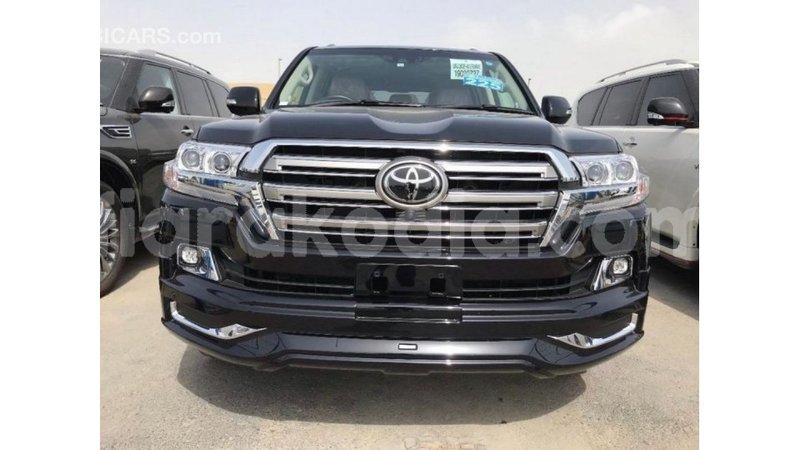 Big with watermark toyota land cruiser diana import dubai 5072