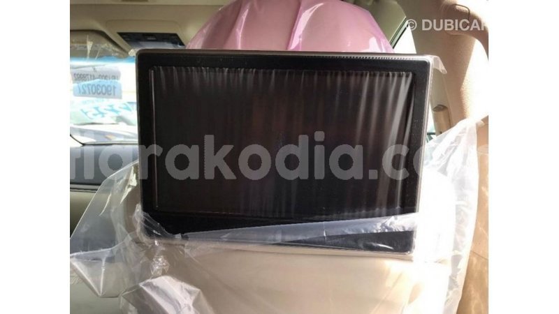 Big with watermark toyota land cruiser diana import dubai 5072