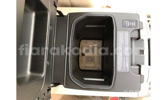 Acheter Import Voiture Toyota Land Cruiser Noir à Import - Dubai, Diana Acheter Import Voiture Toyota Land Cruiser Noir à Import - Dubai, Diana