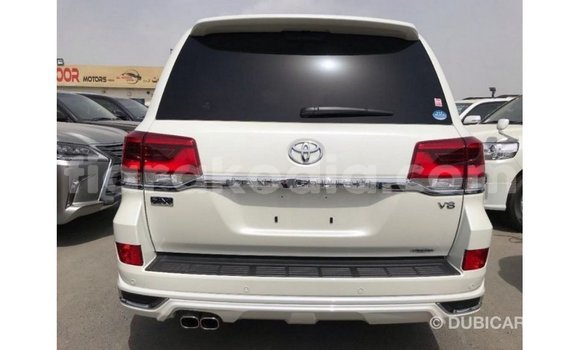 Acheter Import Voiture Toyota Land Cruiser Blanc à Import - Dubai, Diana Acheter Import Voiture Toyota Land Cruiser Blanc à Import - Dubai, Diana