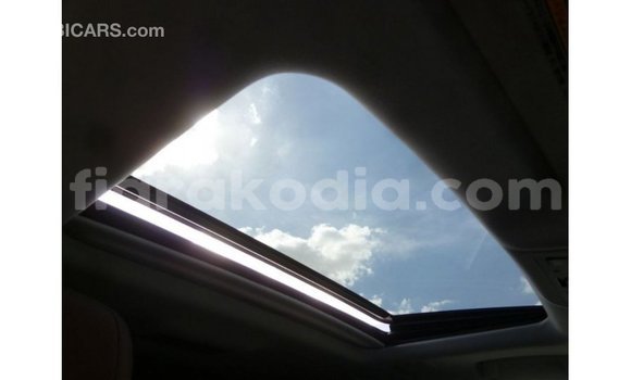 Acheter Import Voiture Toyota Land Cruiser Rouge à Import - Dubai, Diana Acheter Import Voiture Toyota Land Cruiser Rouge à Import - Dubai, Diana