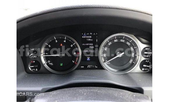 Acheter Import Voiture Toyota Land Cruiser Blanc à Import - Dubai, Diana Acheter Import Voiture Toyota Land Cruiser Blanc à Import - Dubai, Diana