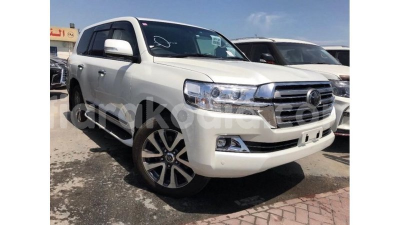 Big with watermark toyota land cruiser diana import dubai 5083