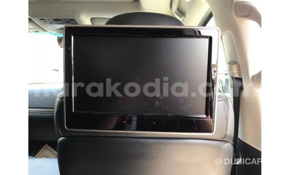 Acheter Import Voiture Toyota Land Cruiser Blanc à Import - Dubai, Diana Acheter Import Voiture Toyota Land Cruiser Blanc à Import - Dubai, Diana