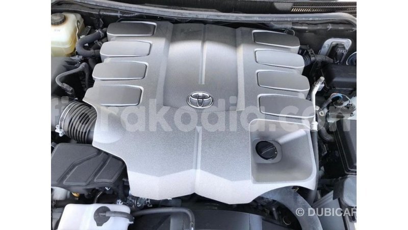 Big with watermark toyota land cruiser diana import dubai 5083