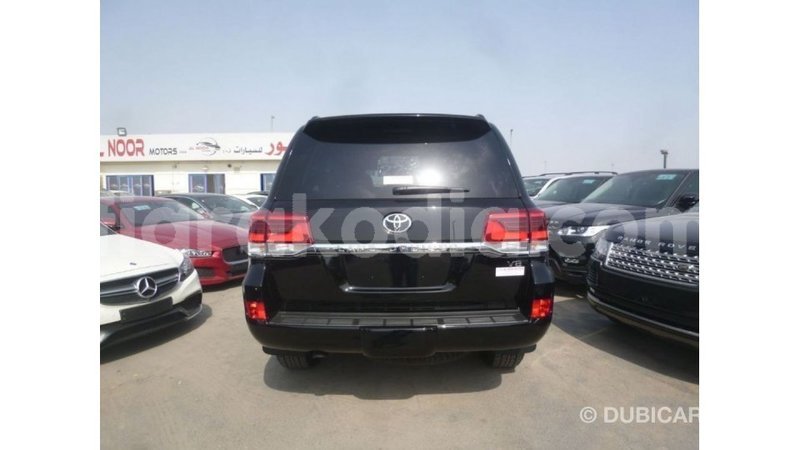 Big with watermark toyota land cruiser diana import dubai 5088