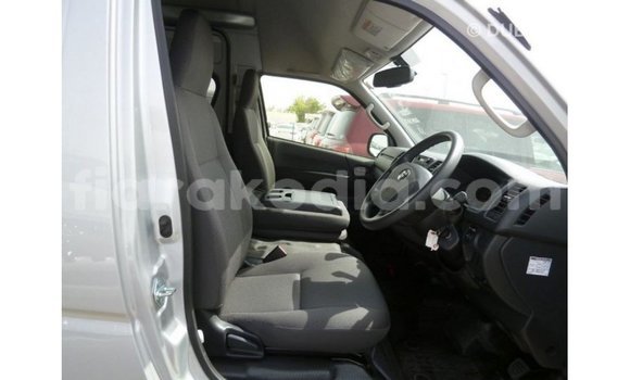 Acheter Import Voiture Toyota Hiace Autre à Import - Dubai, Diana Acheter Import Voiture Toyota Hiace Autre à Import - Dubai, Diana