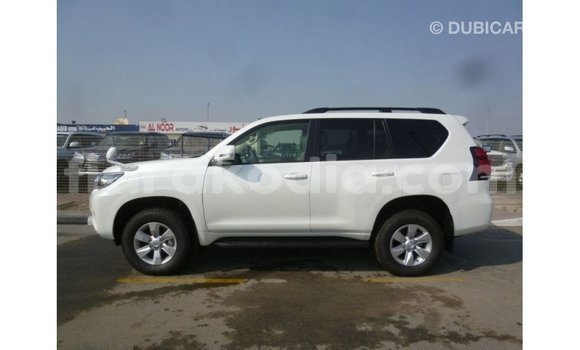 Acheter Import Voiture Toyota Prado Blanc à Import - Dubai, Diana Acheter Import Voiture Toyota Prado Blanc à Import - Dubai, Diana