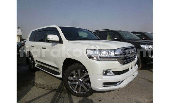 Acheter Import Voiture Toyota Land Cruiser Blanc à Import - Dubai, Diana Acheter Import Voiture Toyota Land Cruiser Blanc à Import - Dubai, Diana