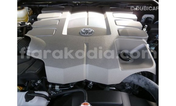 Acheter Import Voiture Toyota Land Cruiser Blanc à Import - Dubai, Diana Acheter Import Voiture Toyota Land Cruiser Blanc à Import - Dubai, Diana