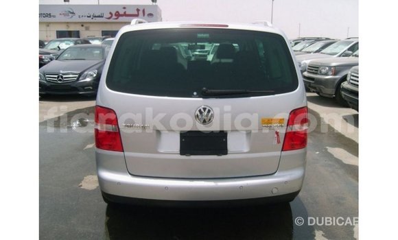 Acheter Import Voiture Volkswagen Touran Autre à Import - Dubai, Diana Acheter Import Voiture Volkswagen Touran Autre à Import - Dubai, Diana