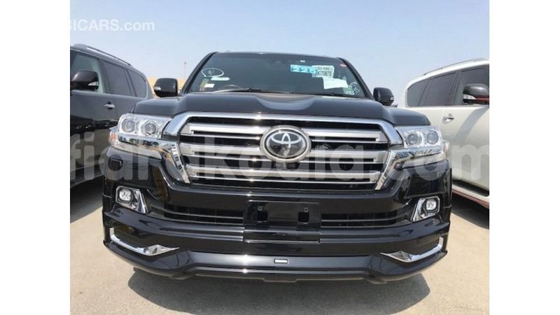 Big with watermark toyota land cruiser diana import dubai 5105