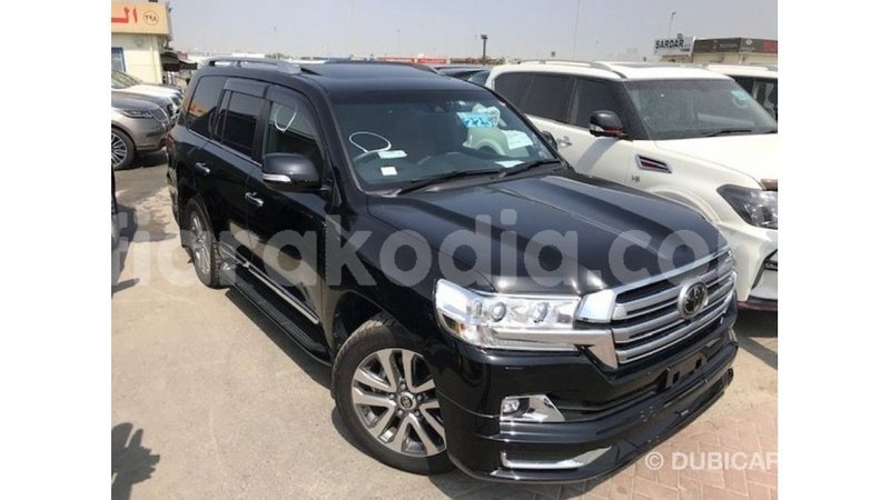 Big with watermark toyota land cruiser diana import dubai 5105