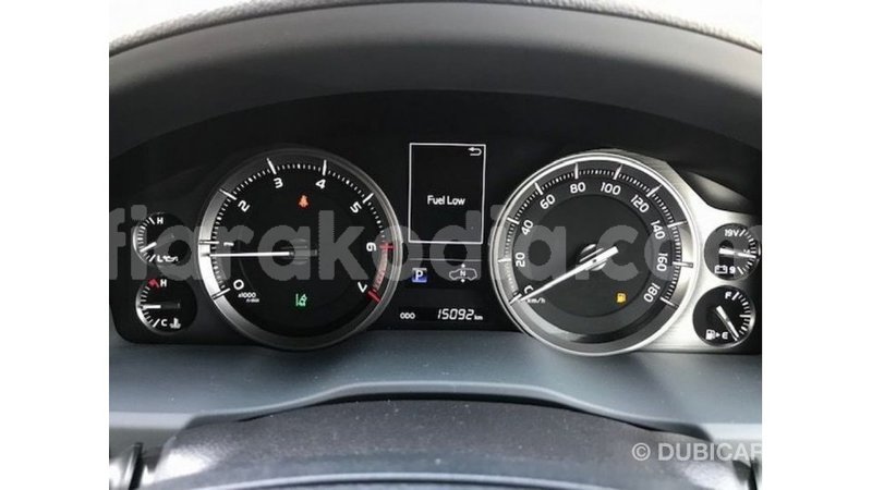 Big with watermark toyota land cruiser diana import dubai 5105