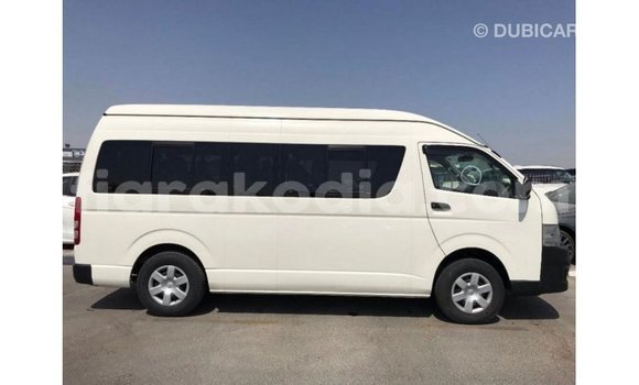 Acheter Import Voiture Toyota Hiace Blanc à Import - Dubai, Diana Acheter Import Voiture Toyota Hiace Blanc à Import - Dubai, Diana
