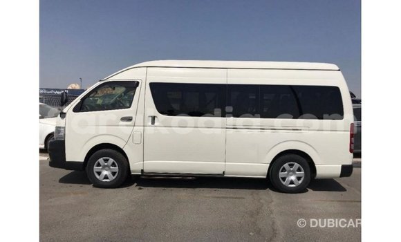 Acheter Import Voiture Toyota Hiace Blanc à Import - Dubai, Diana Acheter Import Voiture Toyota Hiace Blanc à Import - Dubai, Diana