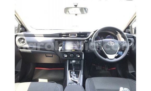 Acheter Import Voiture Toyota Corolla Blanc à Import - Dubai, Diana Acheter Import Voiture Toyota Corolla Blanc à Import - Dubai, Diana