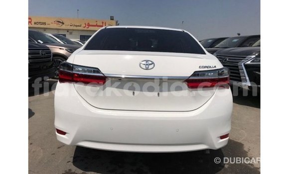 Acheter Import Voiture Toyota Corolla Blanc à Import - Dubai, Diana Acheter Import Voiture Toyota Corolla Blanc à Import - Dubai, Diana