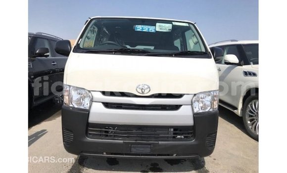 Acheter Import Voiture Toyota Hiace Blanc à Import - Dubai, Diana Acheter Import Voiture Toyota Hiace Blanc à Import - Dubai, Diana