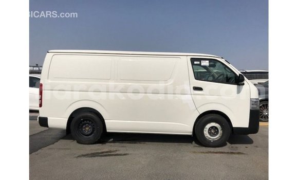 Acheter Import Voiture Toyota Hiace Blanc à Import - Dubai, Diana Acheter Import Voiture Toyota Hiace Blanc à Import - Dubai, Diana
