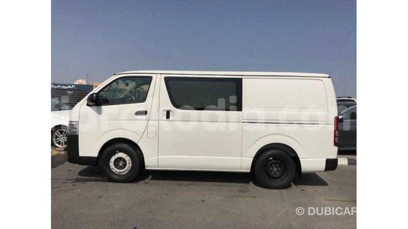 Big with watermark toyota hiace diana import dubai 5111