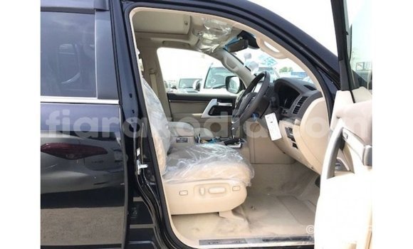 Acheter Import Voiture Toyota Land Cruiser Noir à Import - Dubai, Diana Acheter Import Voiture Toyota Land Cruiser Noir à Import - Dubai, Diana