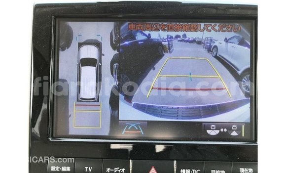 Acheter Import Voiture Toyota Land Cruiser Blanc à Import - Dubai, Diana Acheter Import Voiture Toyota Land Cruiser Blanc à Import - Dubai, Diana