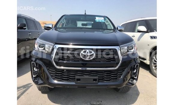 Acheter Import Voiture Toyota Hilux Noir à Import - Dubai, Diana Acheter Import Voiture Toyota Hilux Noir à Import - Dubai, Diana