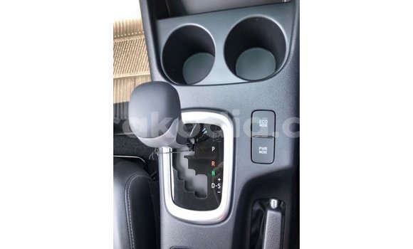 Acheter Import Voiture Toyota Hilux Noir à Import - Dubai, Diana Acheter Import Voiture Toyota Hilux Noir à Import - Dubai, Diana