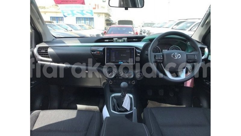 Big with watermark toyota hilux diana import dubai 5120