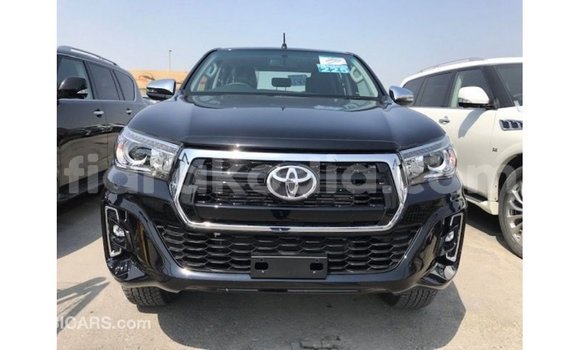 Acheter Import Voiture Toyota Hilux Noir à Import - Dubai, Diana Acheter Import Voiture Toyota Hilux Noir à Import - Dubai, Diana