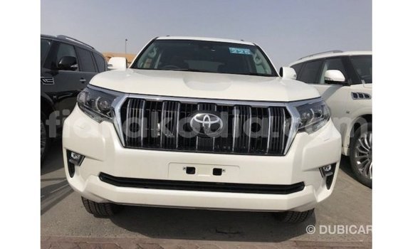 Acheter Import Voiture Toyota Prado Blanc à Import - Dubai, Diana Acheter Import Voiture Toyota Prado Blanc à Import - Dubai, Diana