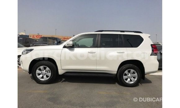 Acheter Import Voiture Toyota Prado Blanc à Import - Dubai, Diana Acheter Import Voiture Toyota Prado Blanc à Import - Dubai, Diana