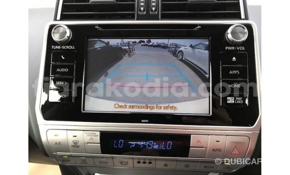 Acheter Import Voiture Toyota Prado Blanc à Import - Dubai, Diana Acheter Import Voiture Toyota Prado Blanc à Import - Dubai, Diana