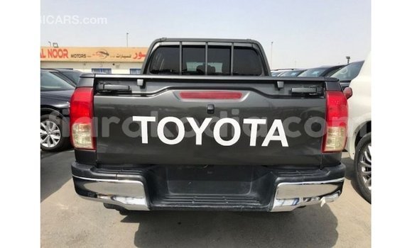 Acheter Import Voiture Toyota Hilux Noir à Import - Dubai, Diana Acheter Import Voiture Toyota Hilux Noir à Import - Dubai, Diana