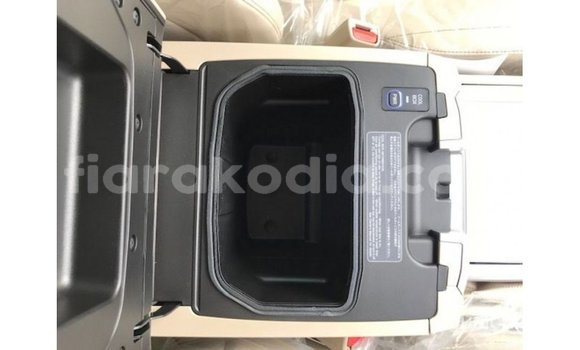 Acheter Import Voiture Toyota Land Cruiser Autre à Import - Dubai, Diana Acheter Import Voiture Toyota Land Cruiser Autre à Import - Dubai, Diana