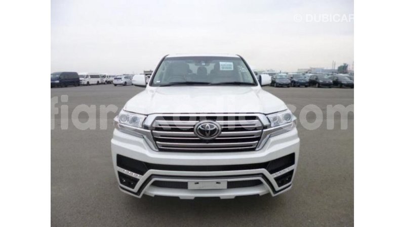 Big with watermark toyota land cruiser diana import dubai 5126