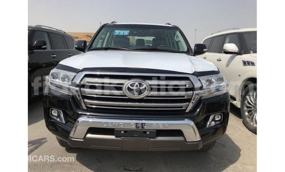 Acheter Import Voiture Toyota Land Cruiser Noir à Import - Dubai, Diana Acheter Import Voiture Toyota Land Cruiser Noir à Import - Dubai, Diana