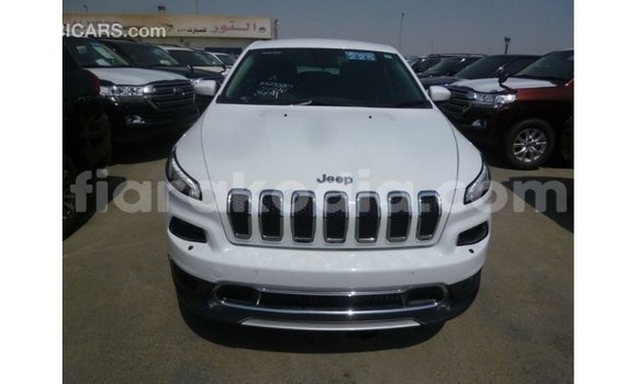 Acheter Import Voiture Jeep Cherokee Blanc à Import - Dubai, Diana Acheter Import Voiture Jeep Cherokee Blanc à Import - Dubai, Diana