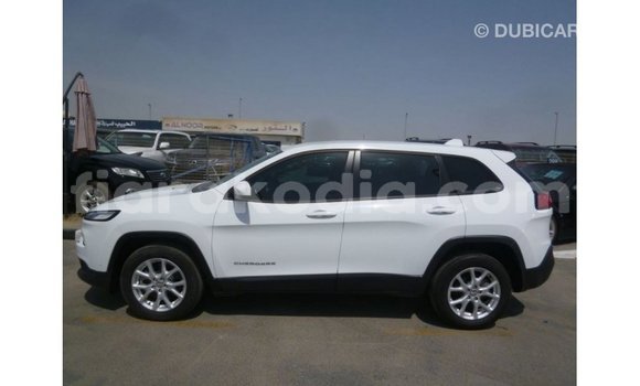 Acheter Import Voiture Jeep Cherokee Blanc à Import - Dubai, Diana Acheter Import Voiture Jeep Cherokee Blanc à Import - Dubai, Diana