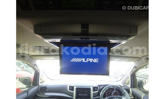 Acheter Import Voiture Toyota Vellfire Blanc à Import - Dubai, Diana Acheter Import Voiture Toyota Vellfire Blanc à Import - Dubai, Diana