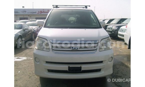 Acheter Import Voiture Toyota Noah Blanc à Import - Dubai, Diana Acheter Import Voiture Toyota Noah Blanc à Import - Dubai, Diana